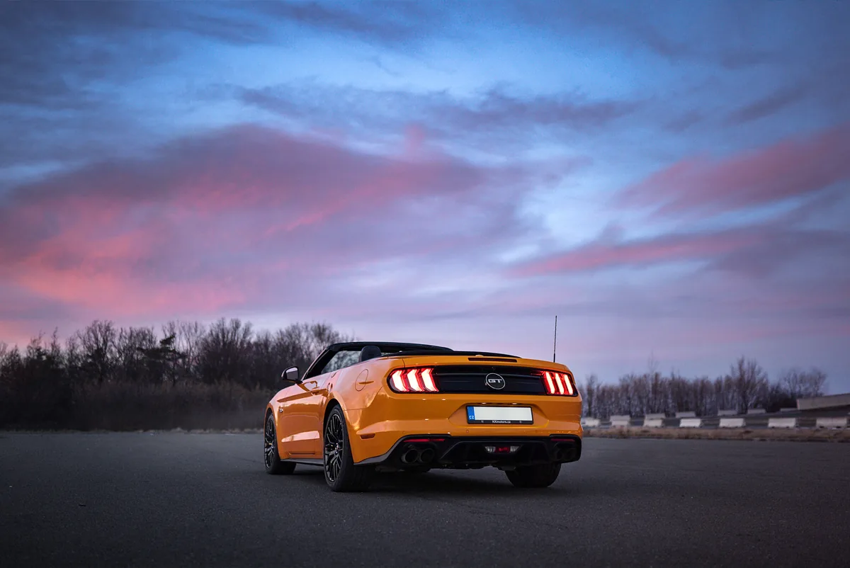 Ford Mustang GT – místo řidiče