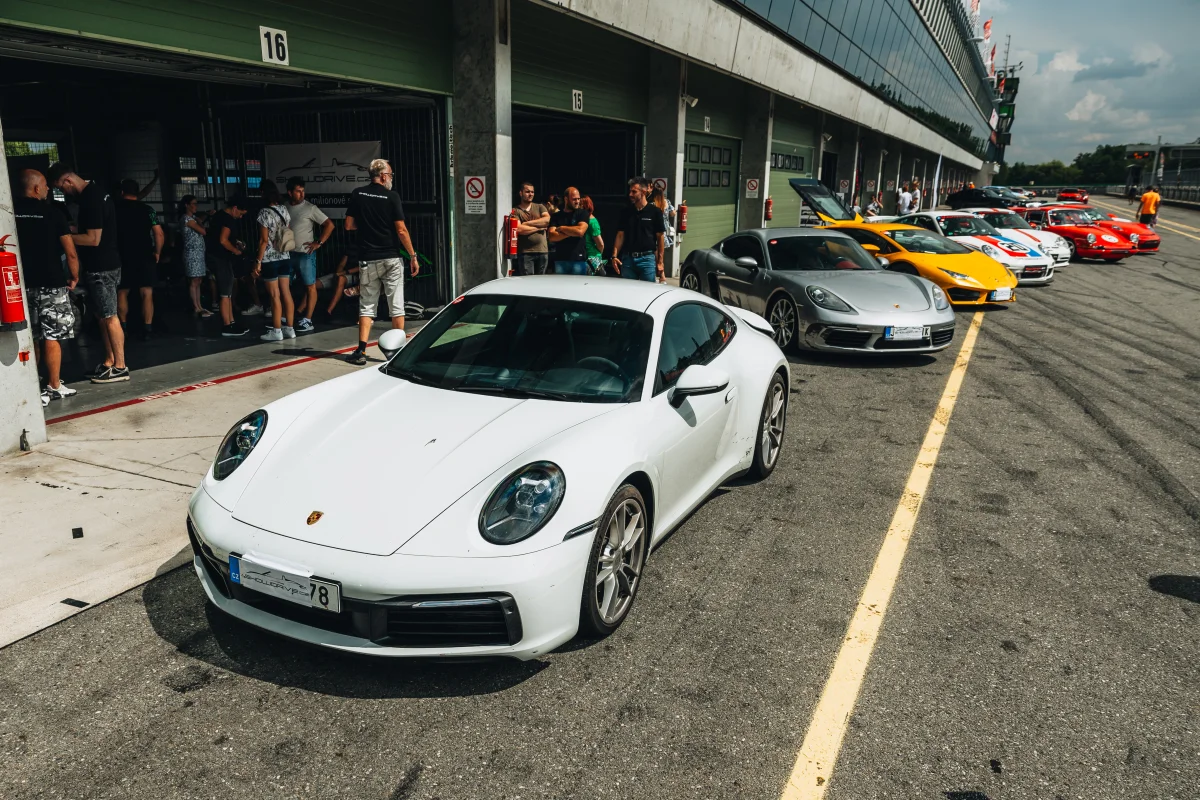 Porsche 911 (992) ze stáje ShowDrive – fotografie 16