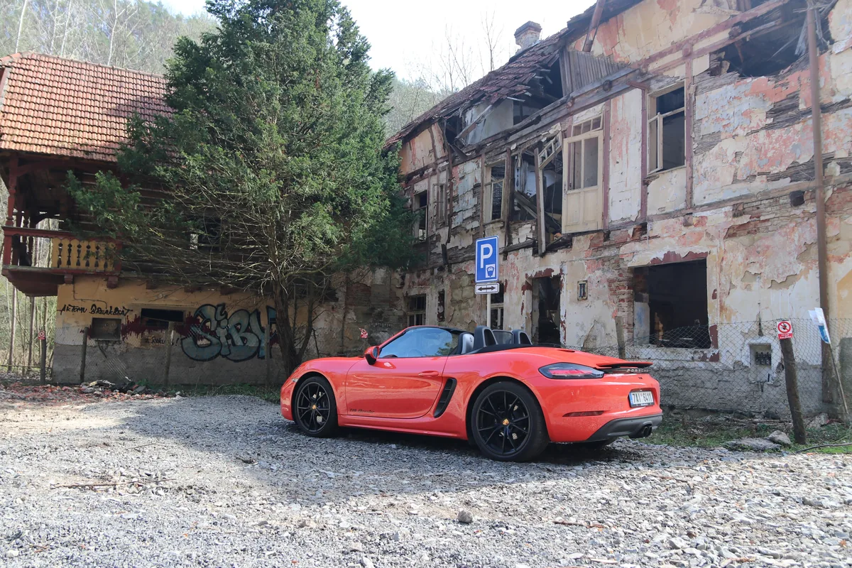 Porsche 718 Boxster – interiér