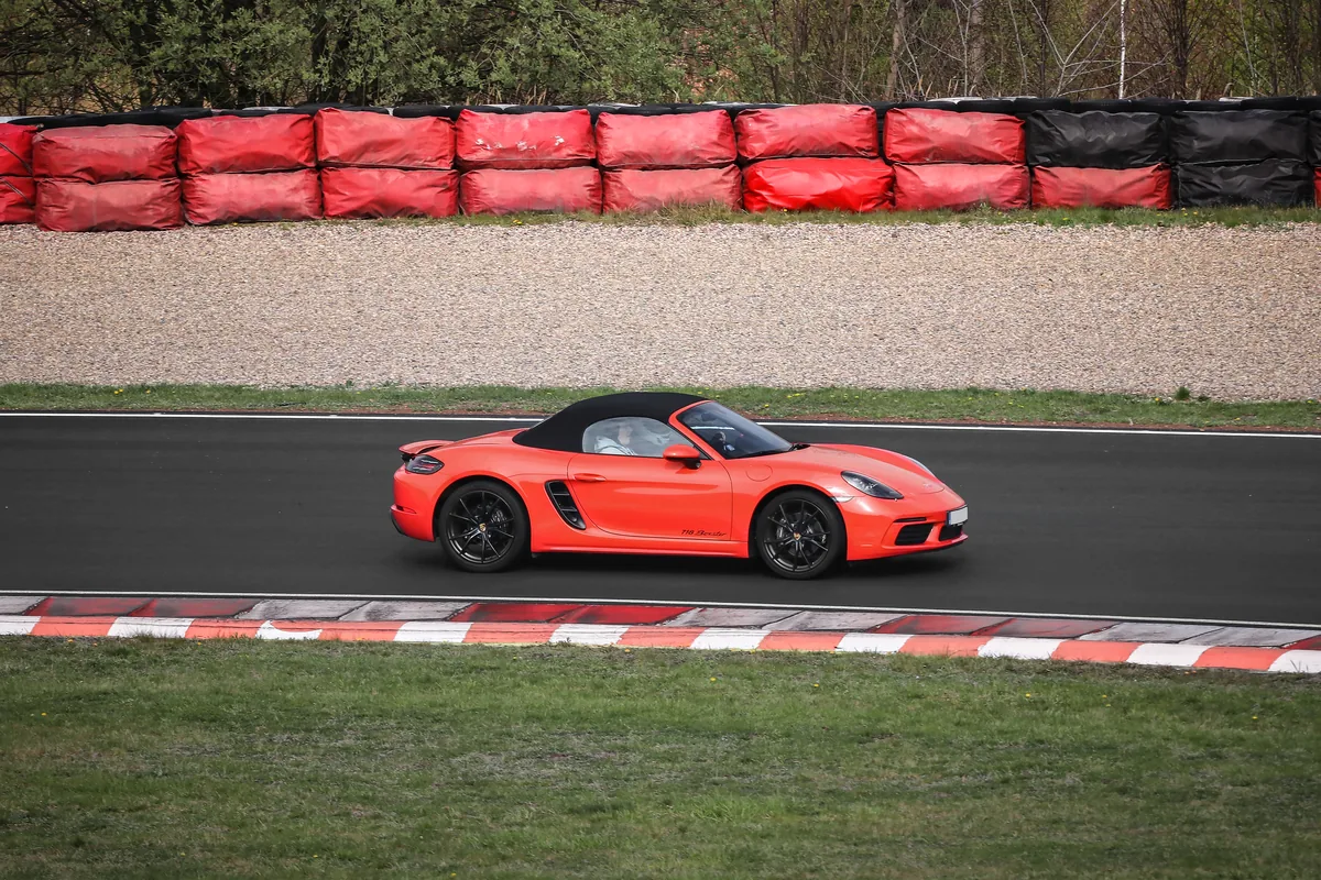 Porsche 718 Boxster – otevřená střecha